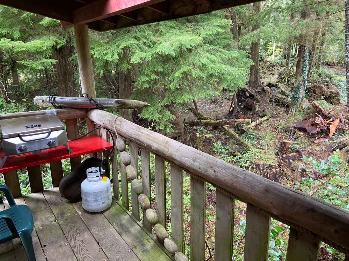 Woods End Landing Hotel Bamfield ภายนอก รูปภาพ