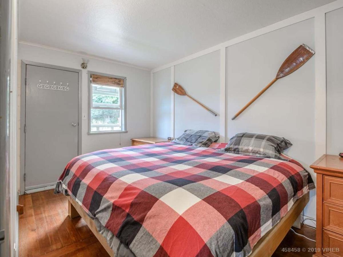Woods End Landing Hotel Bamfield ภายนอก รูปภาพ