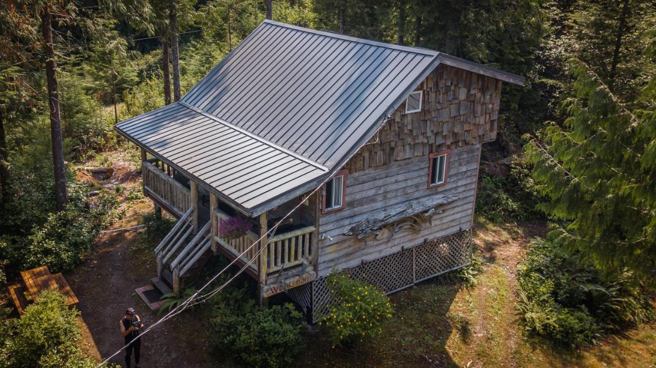 Woods End Landing Hotel Bamfield ภายนอก รูปภาพ